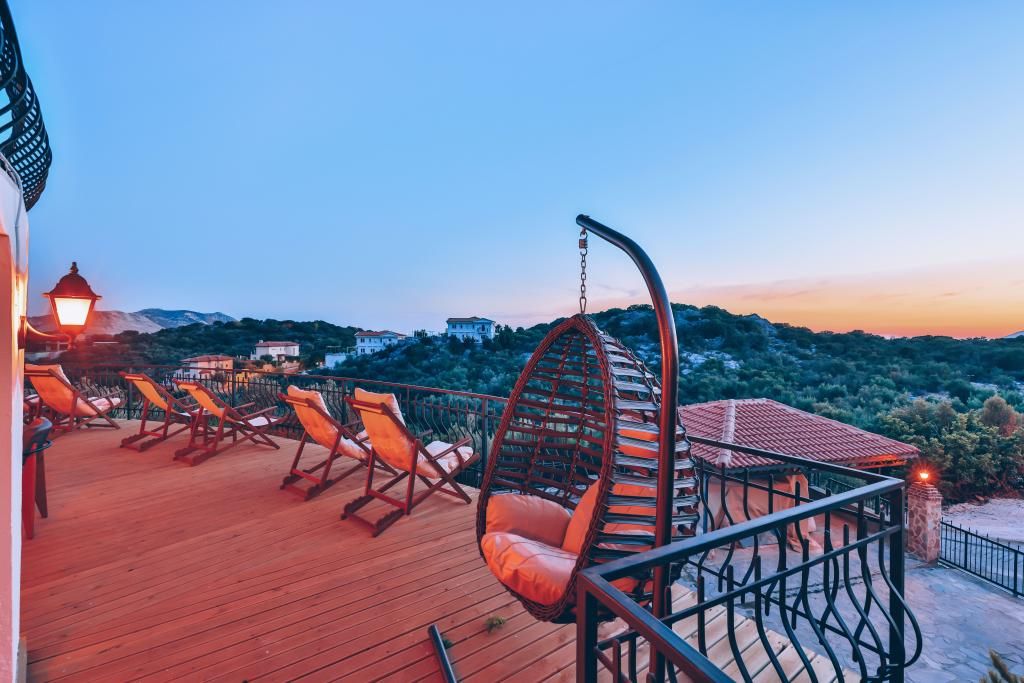 Hill House (Adults Only +14) | Etstur