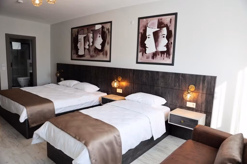 SAR-PER Hotel — 7
