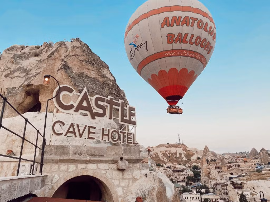 Castle Cave Hotel — 2
