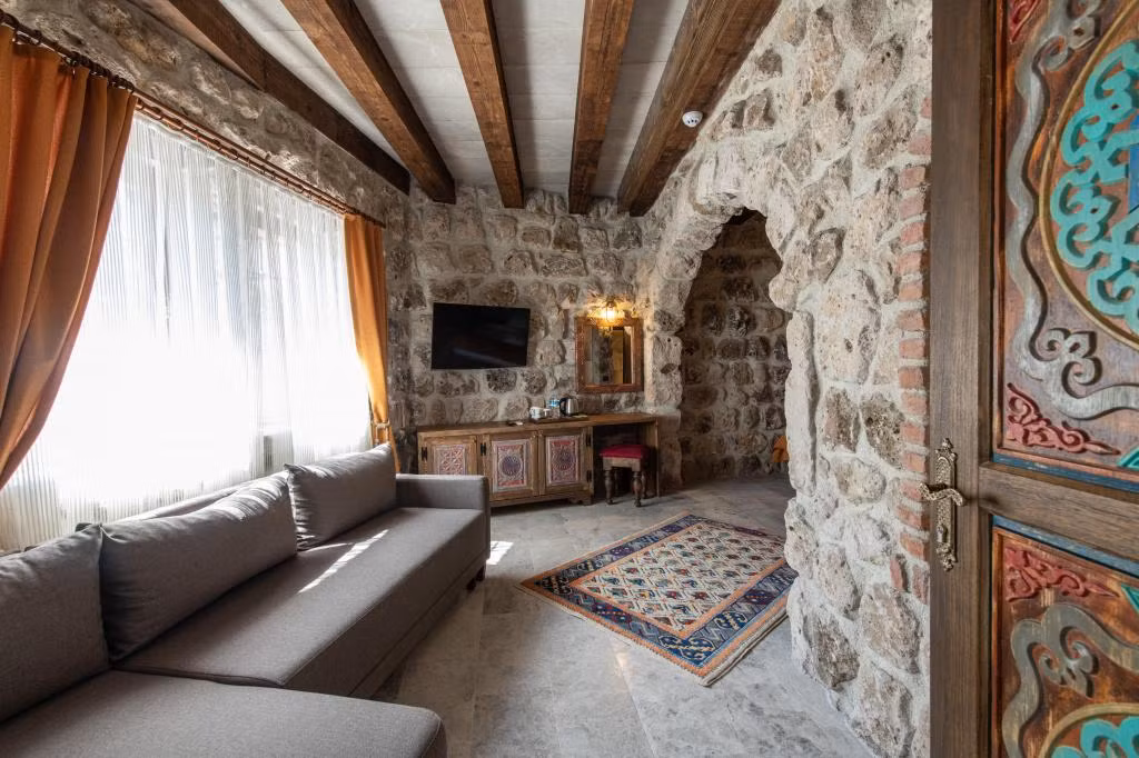 Foremanson Cave Hotel  — 7