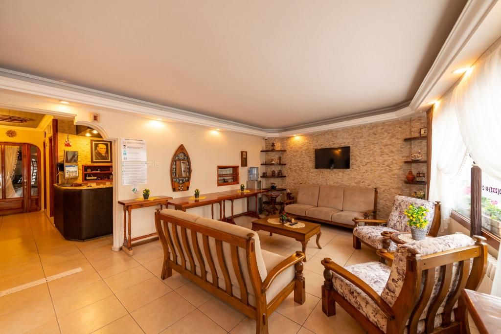 Limon Otel Foça — 4