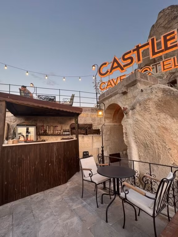 Castle Cave Hotel — 5