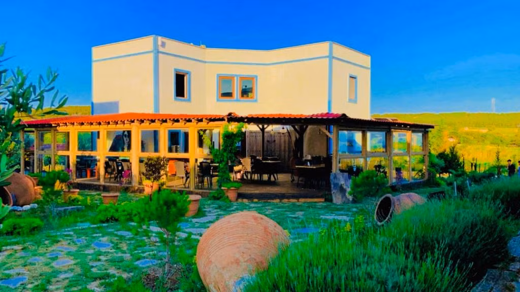 Sukha Inn Hotel & Beach — 2