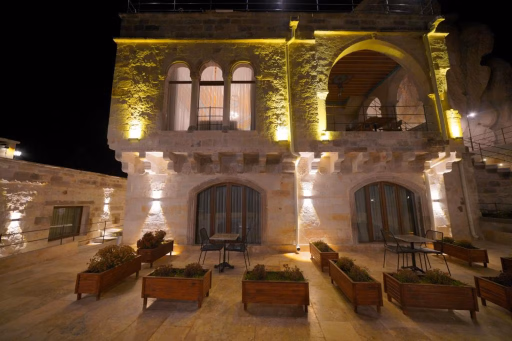Secret Hill Cave Suites — 6