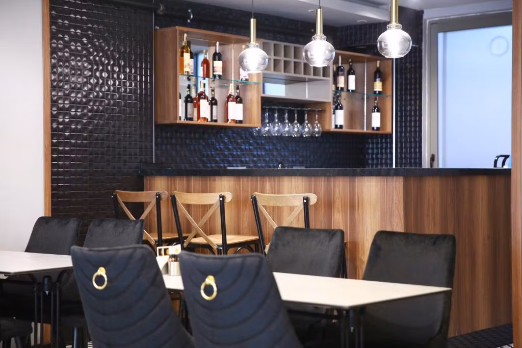 Mithras Hotel İzmir Alsancak — 3