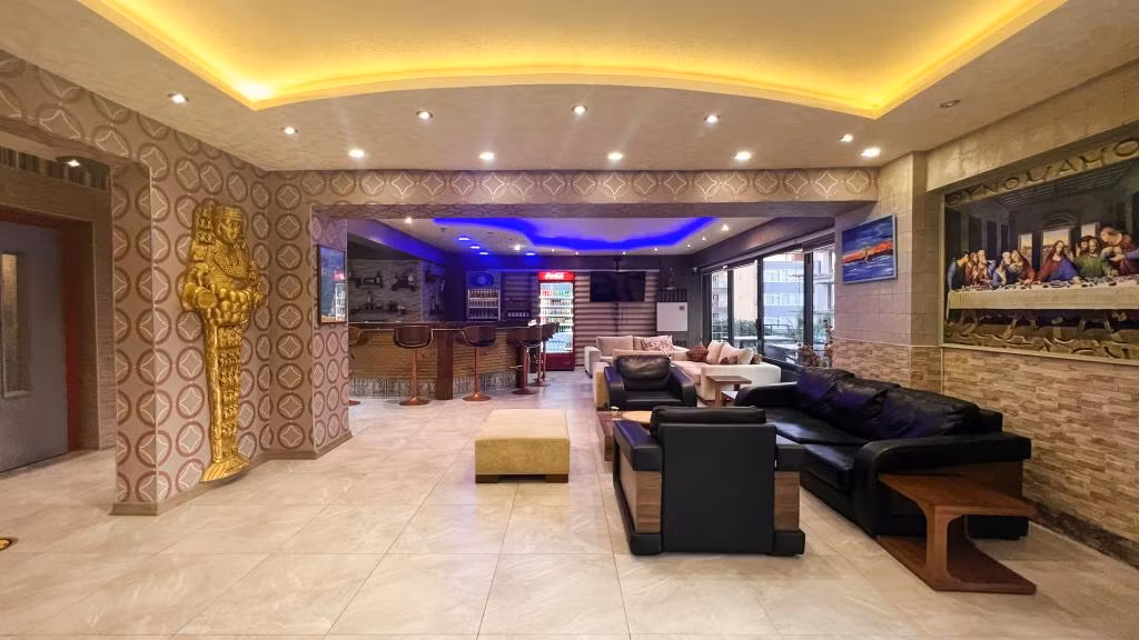 Saturn Hotel Kuşadası — 9