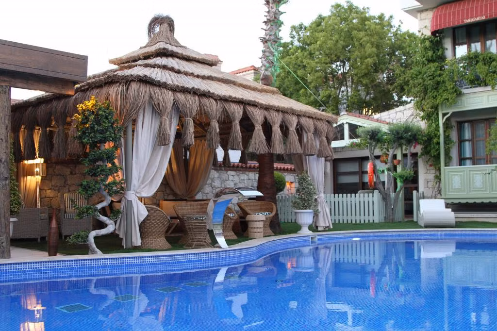 Tasquartas Otel Alaçatı — 2