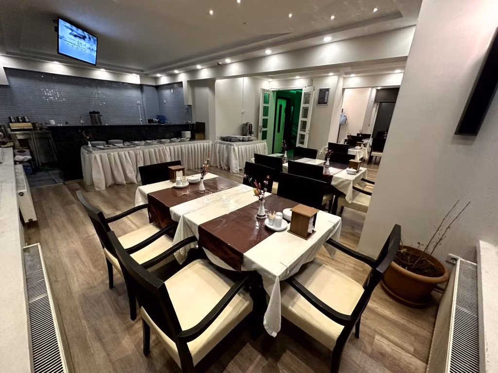 Headman Hotel — 7