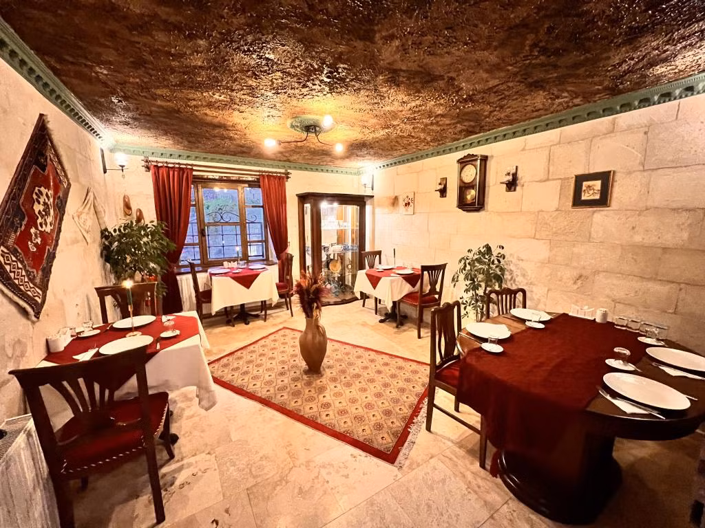 Shadow Cave House — 5