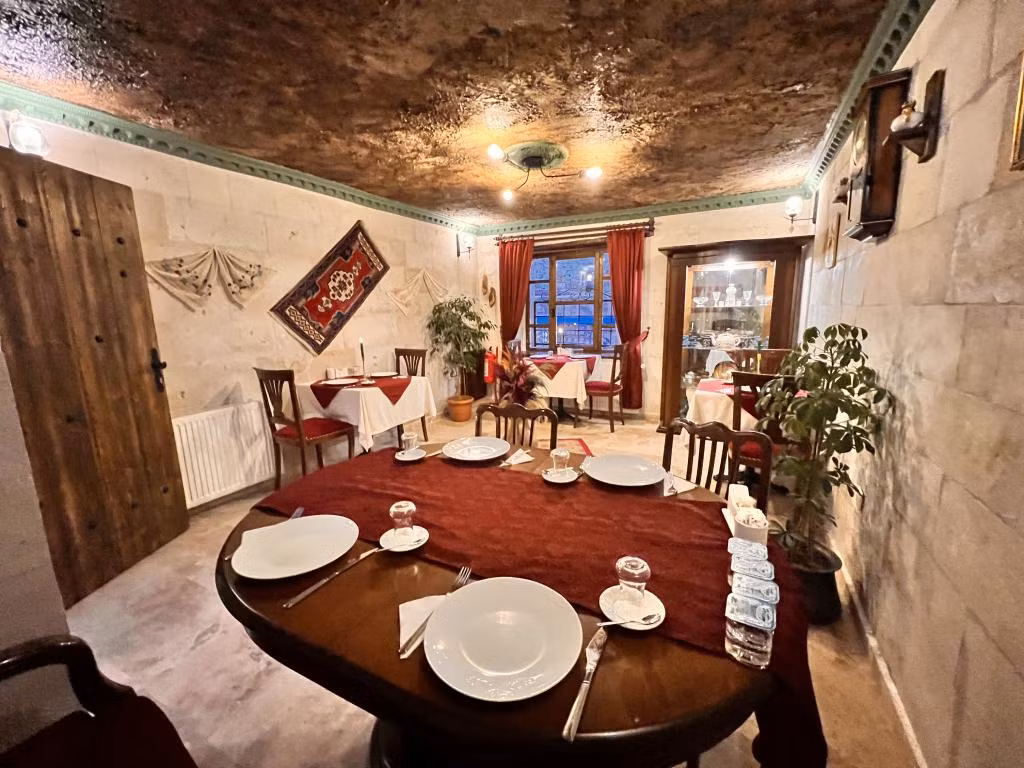 Shadow Cave House — 7
