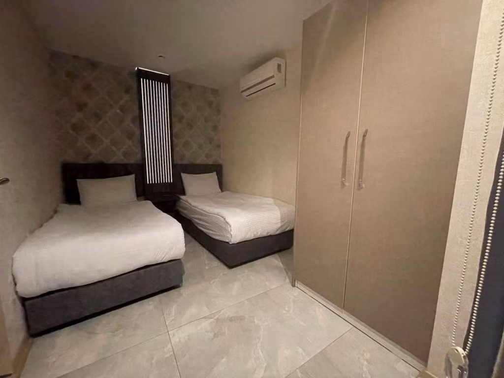 Le Luxe Suites Hotel & Spa — 2