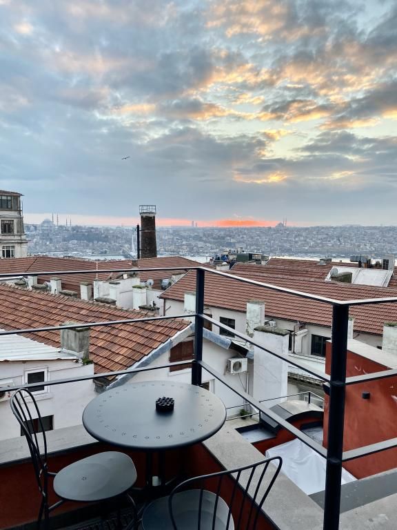 RUZ Hotels  — 8