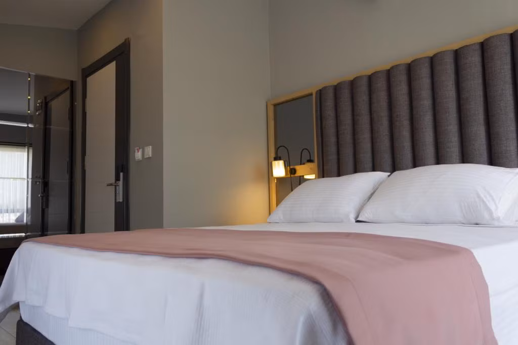 Lopera Deluxe Hotel — 7