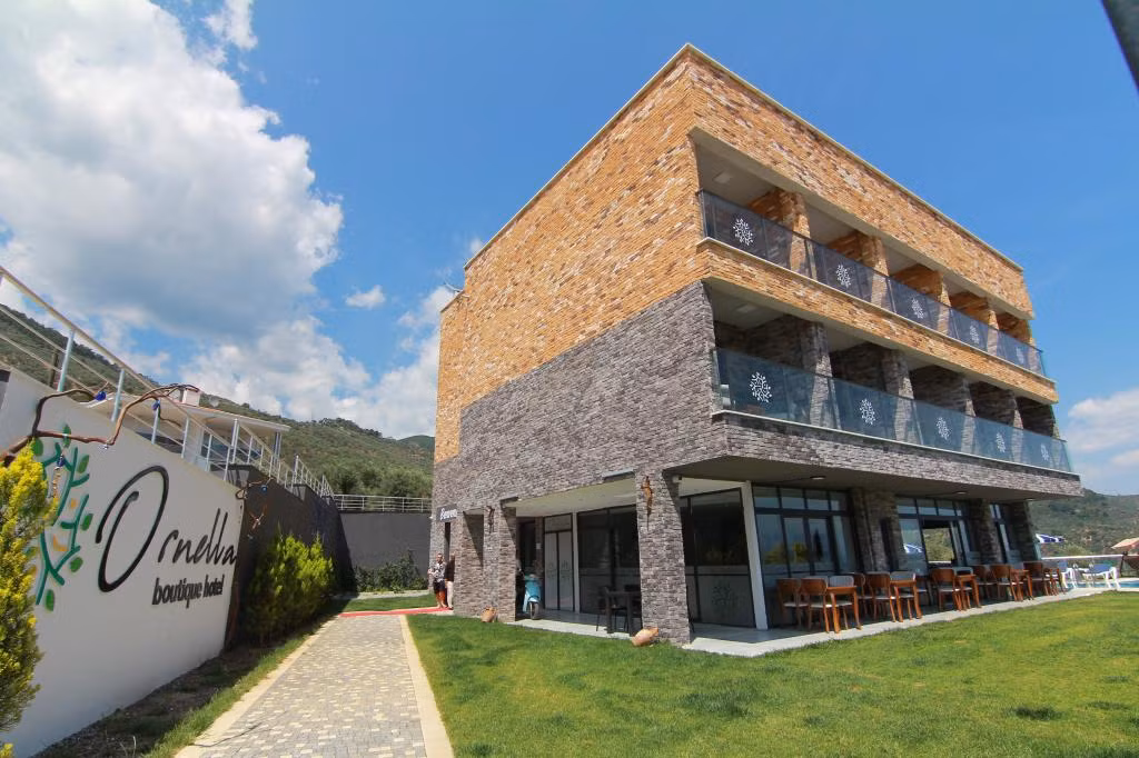 Ornella Otel Altınoluk — 4