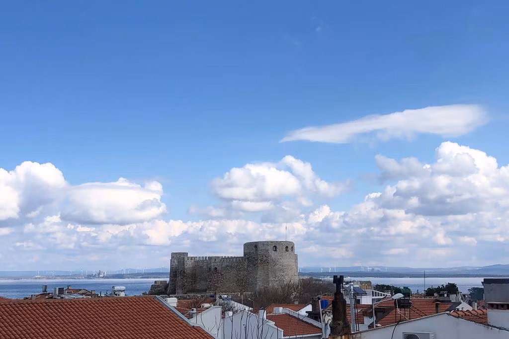19 Oda Bozcaada (Adults Only +12) — 2