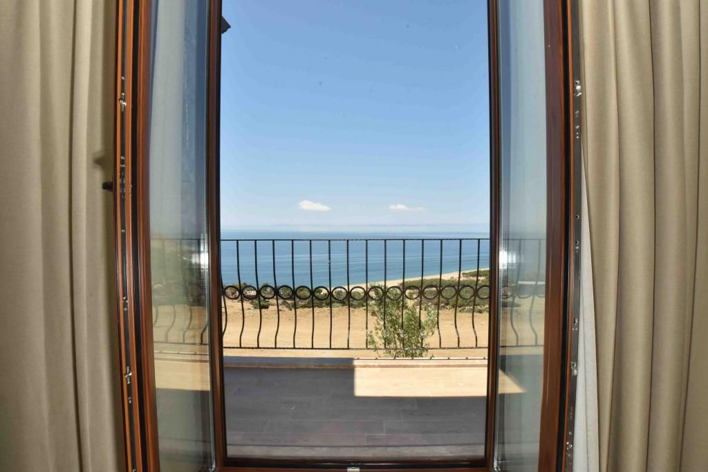 Limnos Otel  — 7