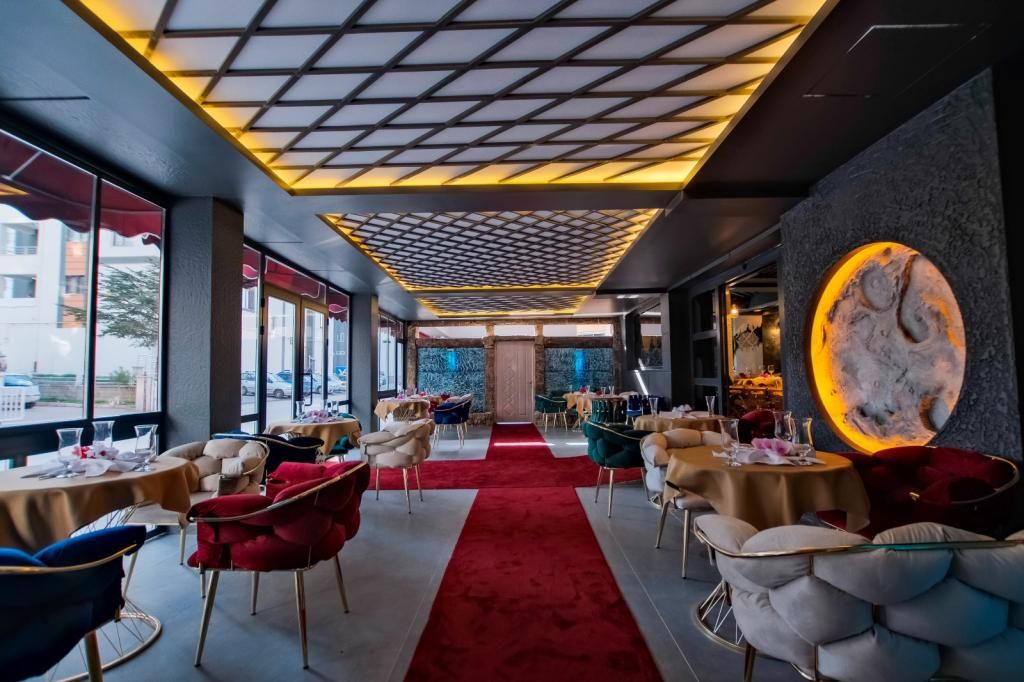 Moonday Hotel — 3
