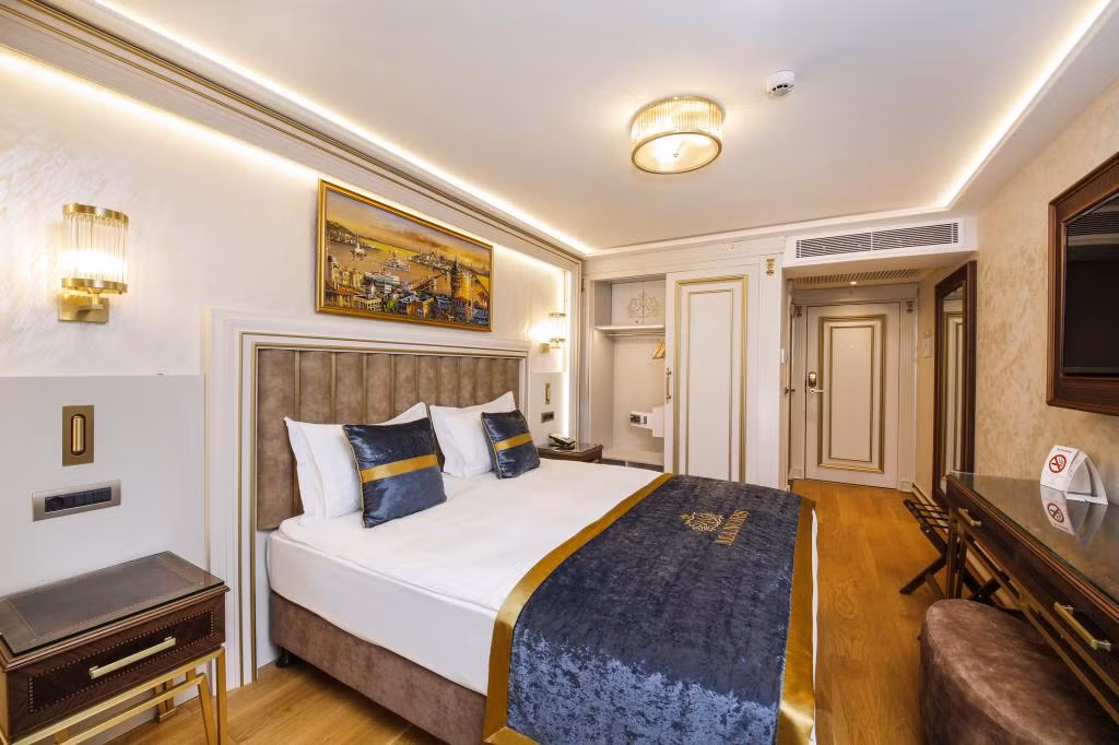 Manors Hotel — 5