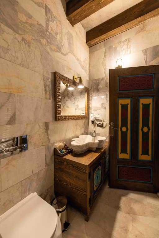 Foremanson Cave Hotel  — 9
