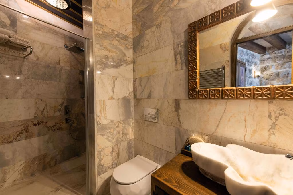 Foremanson Cave Hotel  — 8