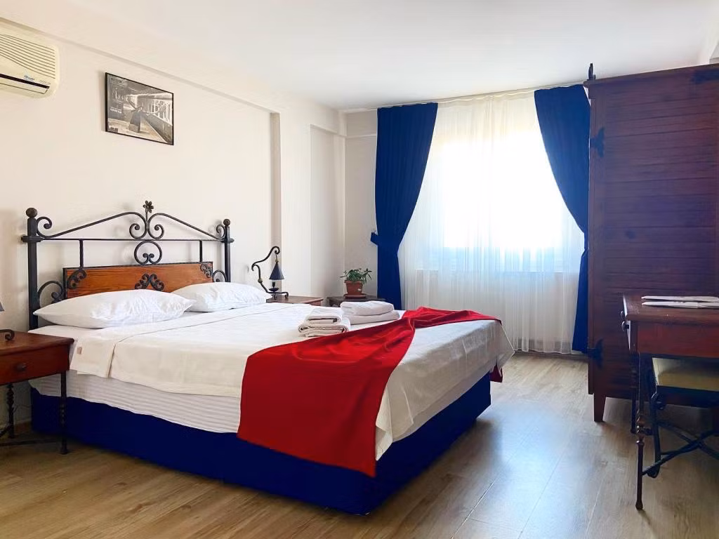 Naz Hotel Yeni Foça — 5