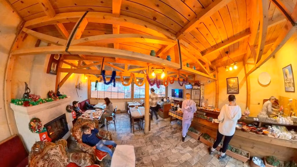 Larissa Cave Hotel — 9