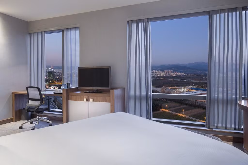 Hampton by Hilton Bursa — 3