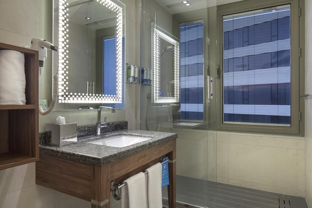 Hampton by Hilton Bursa — 6