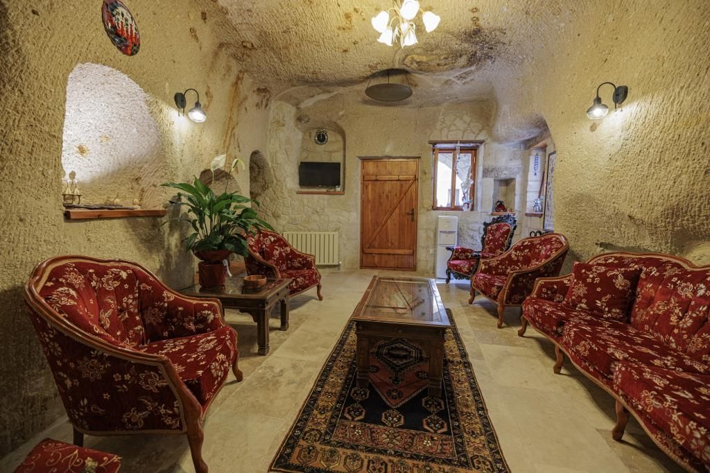 Canyon Cave Hotel — 7