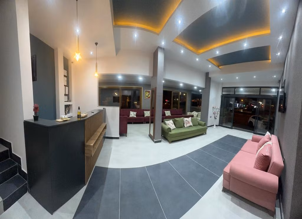 Tan Otel — 3