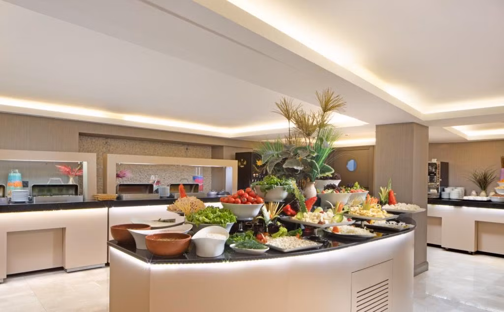 Orka Royal Hotel  — 8