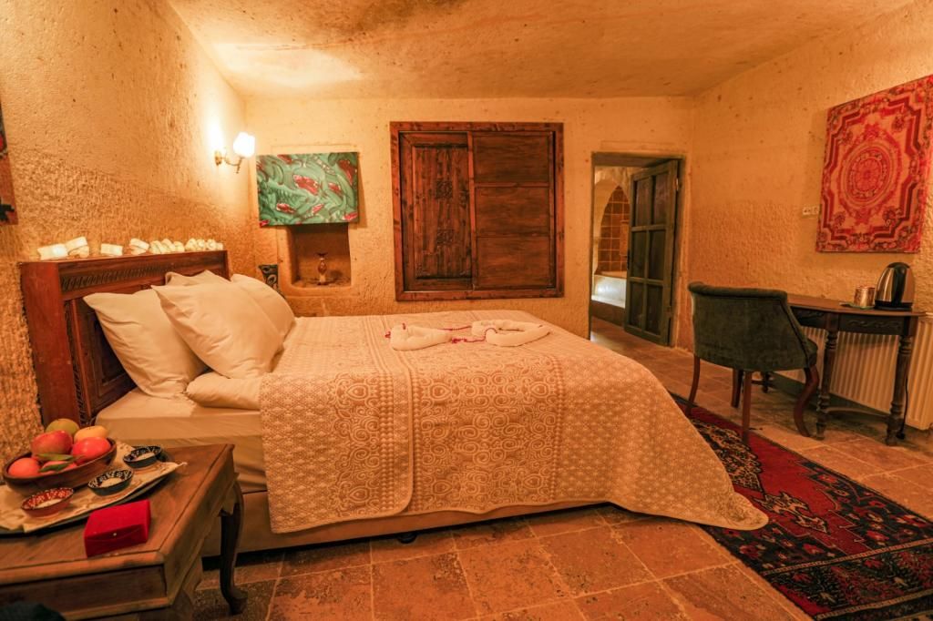 Sinasos Palace Cave Hotel Aşk Ve Mavi Konağı — 9