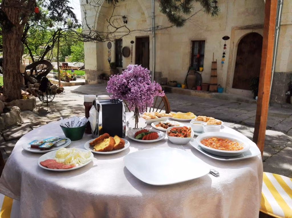 Armesos Cave Hotel — 4