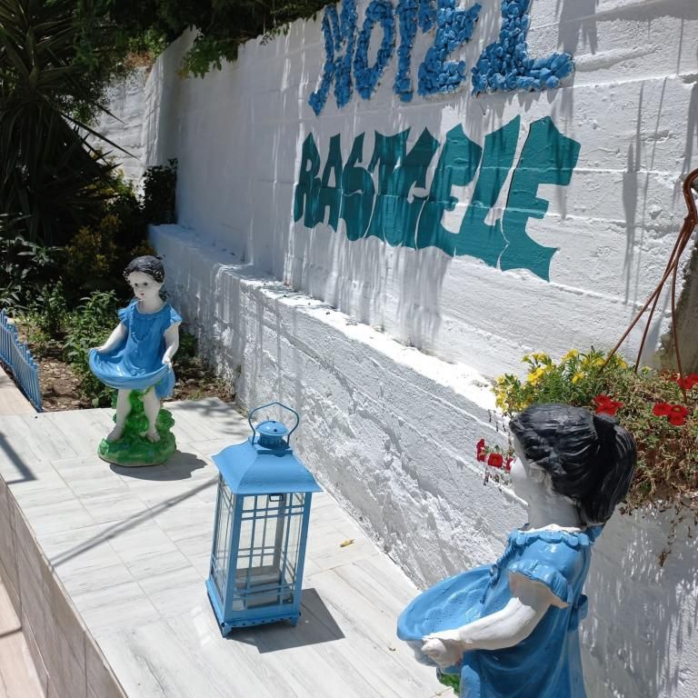 Rastgele Otel Cafe & Bistro Sığacık