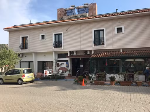 Menekşe Hotel Ayvalık — 4
