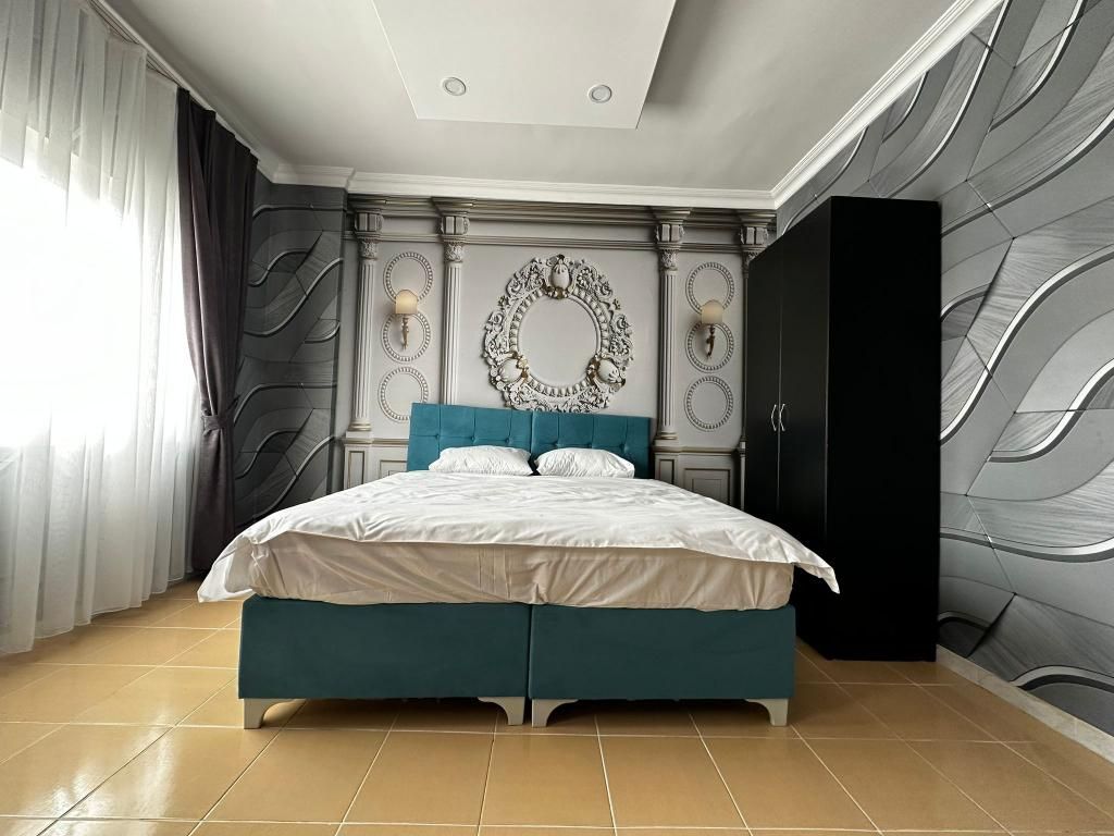 Nus Grand Hotel — 7