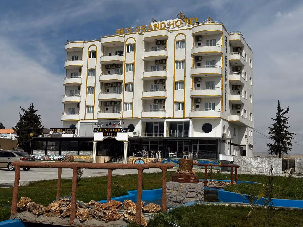 Nus Grand Hotel