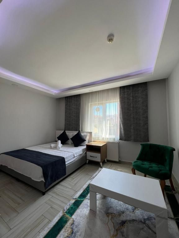 Luu Hotel — 8
