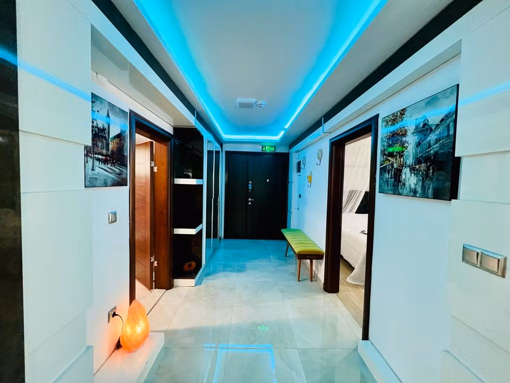 Ellawillasuit House — 5