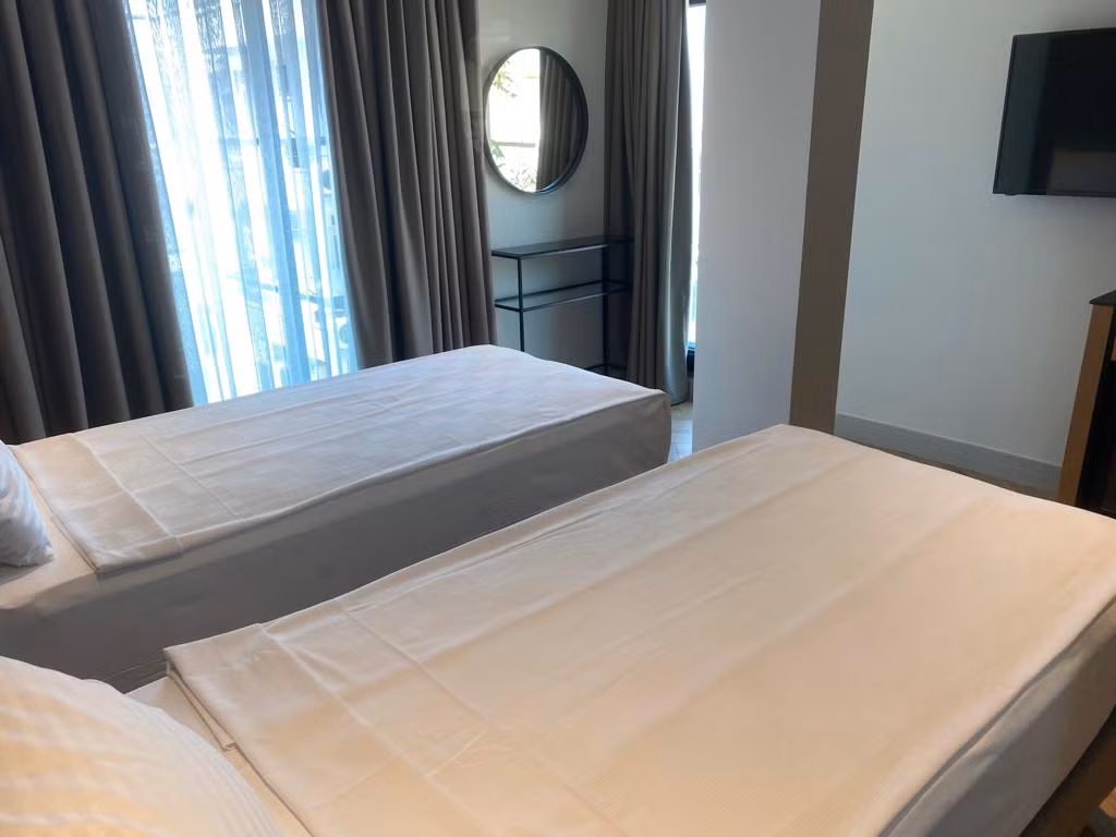 In The Middle Hotel — 8