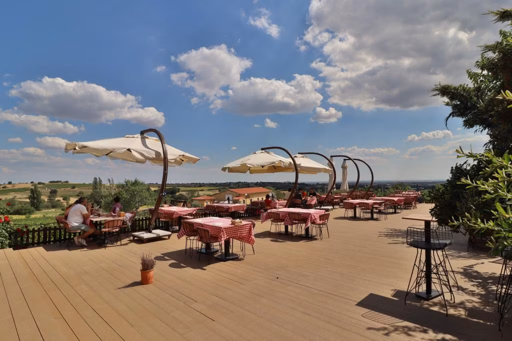 Dessera Vineyards Hotel — 4