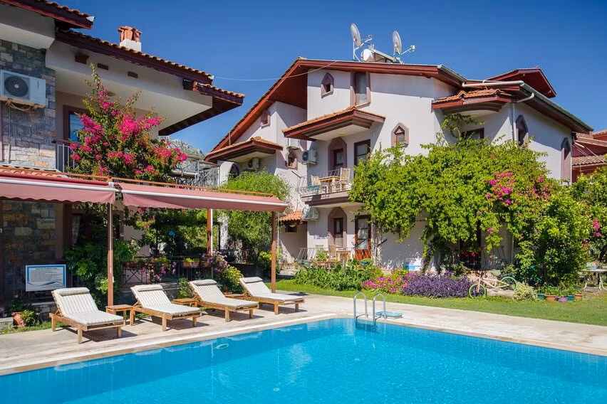Vira Suites Hotel — 5