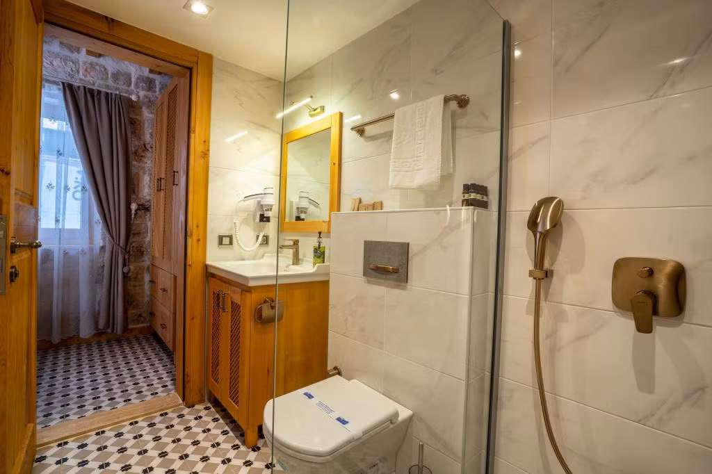 Muhtar Hotel — 8