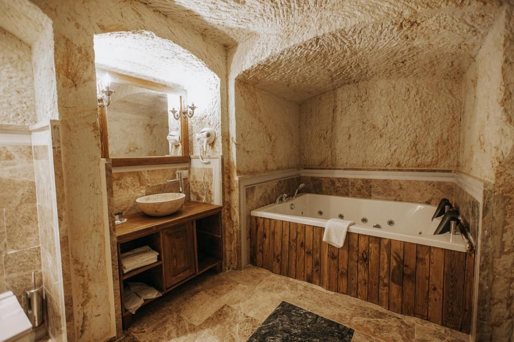 Lagania In Cave — 9