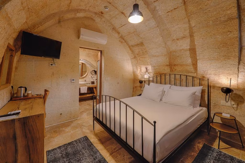 Solem Cave Suites — 2