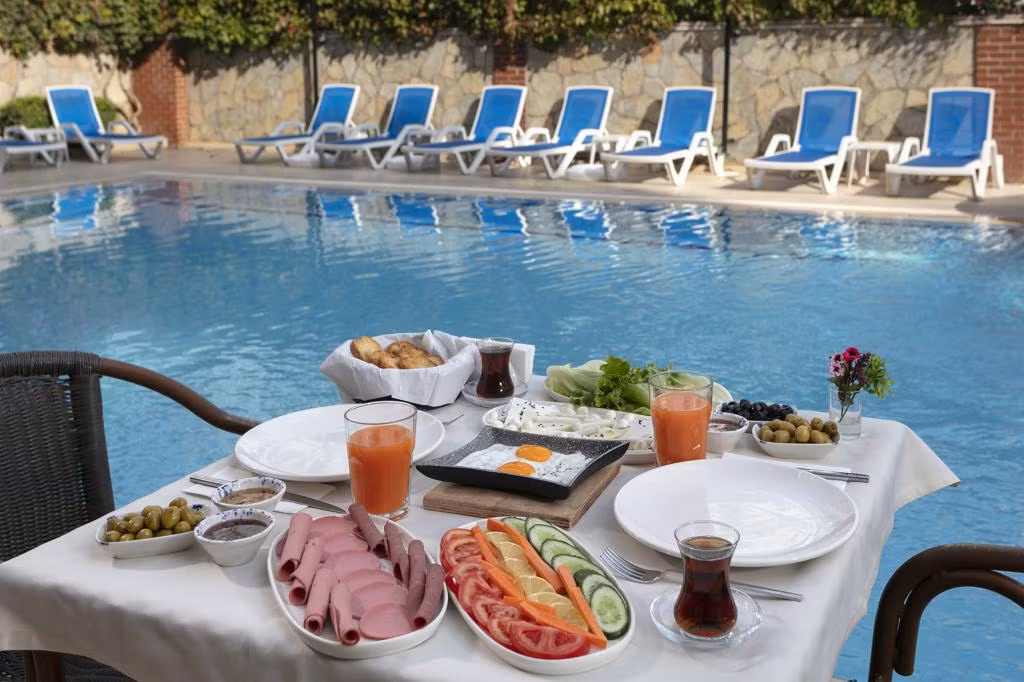 Lara Dinç Hotel — 7
