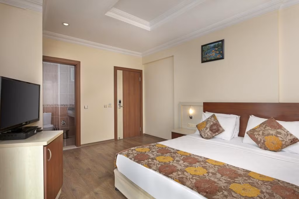 Lara Dinç Hotel — 2