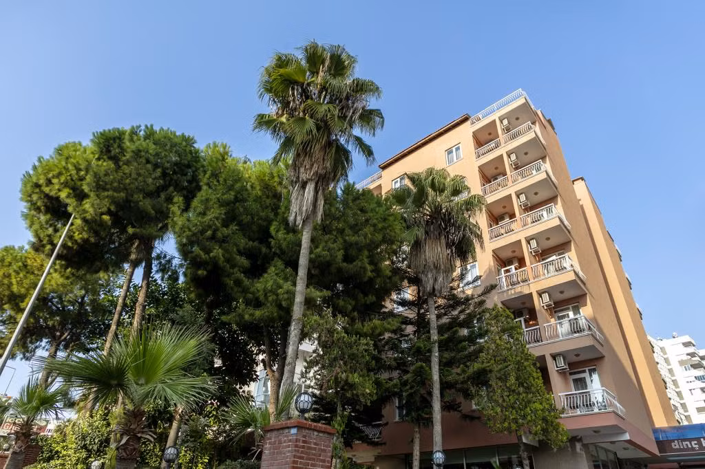 Lara Dinç Hotel — 8