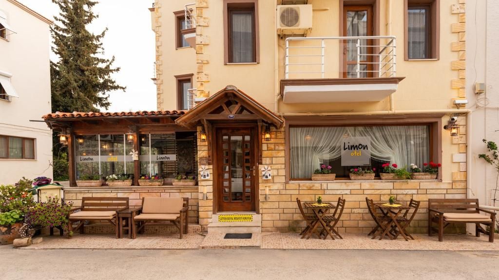 Limon Otel Foça — 8