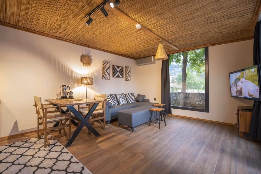 Nomade Caravan Camping  — 6
